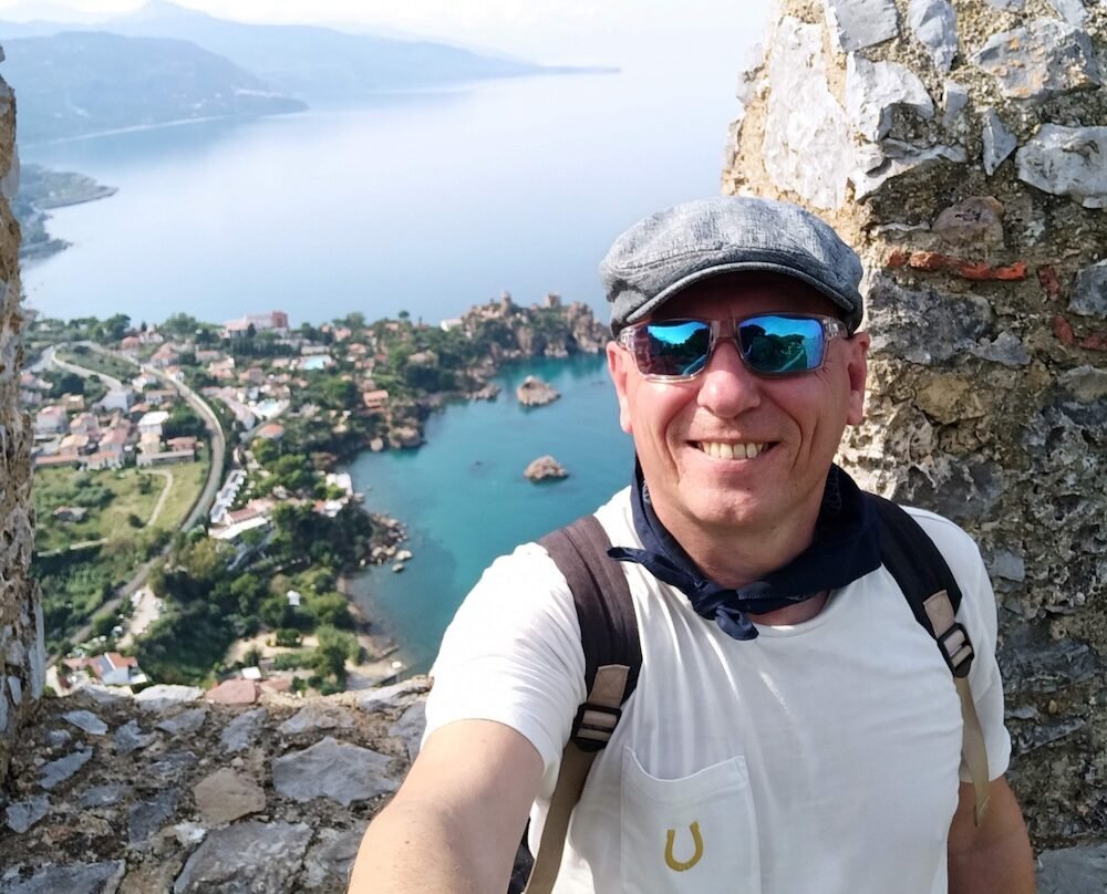 Финансово независимая жизнь. Это я. Investi.kz